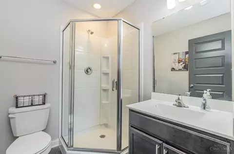 Bath - 602 Brownstone Row, Springboro, OH 45066 photo 1 of 4