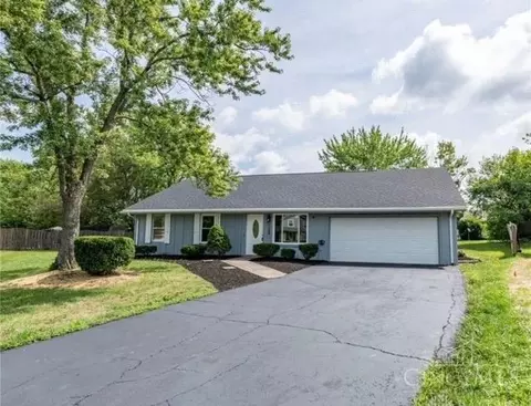 1124 Comanche Dr, Lebanon, OH 45036