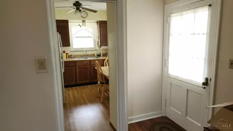 587 Smiley Ave, Springdale, OH 45246 photo 11