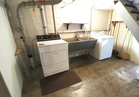 587 Smiley Ave, Springdale, OH 45246 photo 39