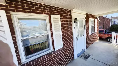 587 Smiley Ave, Springdale, OH 45246 photo 7