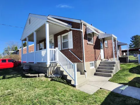 587 Smiley Ave, Springdale, OH 45246 photo 5