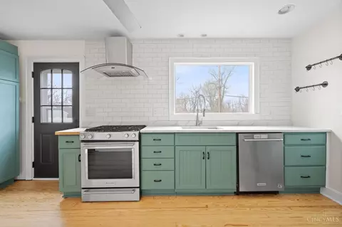Kitchen - 9614 Conklin Rd, Blue Ash, OH 45242 photo 3 of 3