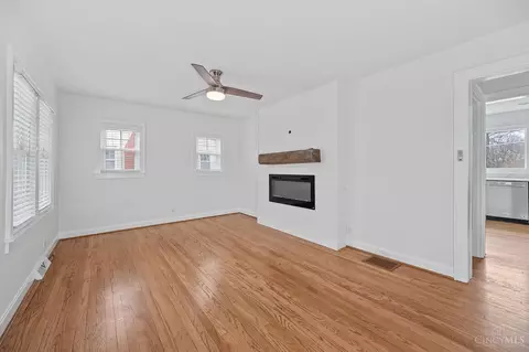 Living - 9614 Conklin Rd, Blue Ash, OH 45242 photo 2 of 2