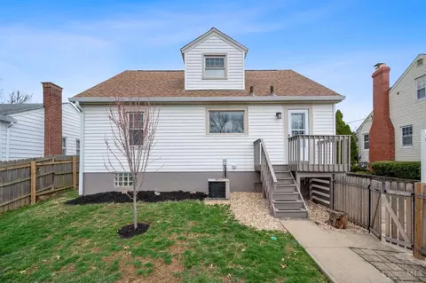 Exterior - 9614 Conklin Rd, Blue Ash, OH 45242 photo 4 of 12