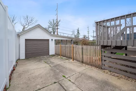 Exterior - 9614 Conklin Rd, Blue Ash, OH 45242 photo 10 of 12