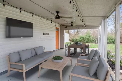 Exterior - 9614 Conklin Rd, Blue Ash, OH 45242 photo 6 of 12