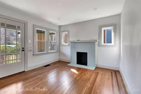 Living - 3524 Darwin Ave, Cheviot, OH 45211 photo 6 of 6