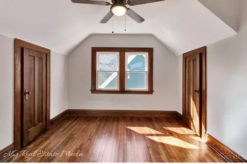 Bedroom - 3524 Darwin Ave, Cheviot, OH 45211 photo 3 of 9