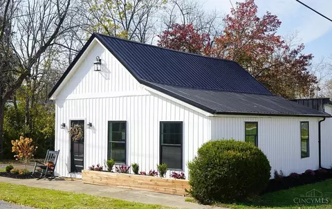 201 Union St, Bethel, OH 45106
