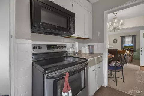 Kitchen - 5183 Sidney Rd, Cincinnati, OH 45238 photo 3 of 4