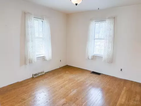 229 Mcguire Ln, Reading, OH 45215 photo 6