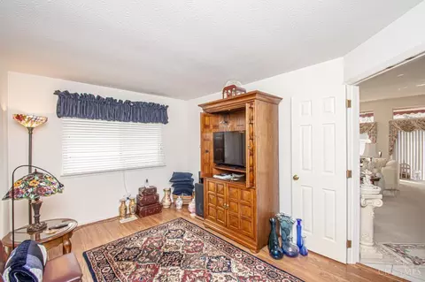 6958 Wembley Cir, Centerville, OH 45459 photo 8