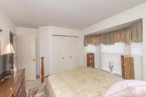 6958 Wembley Cir, Centerville, OH 45459 photo 5