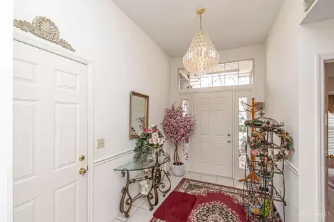 6958 Wembley Cir, Centerville, OH 45459 photo 2