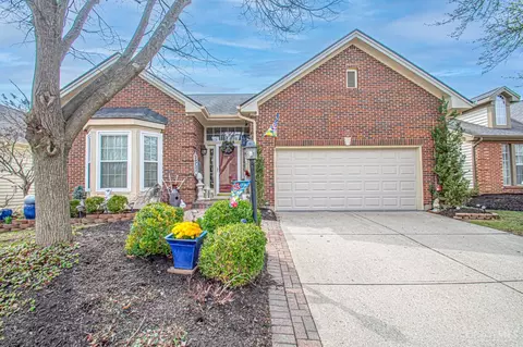 6958 Wembley Cir, Centerville, OH 45459