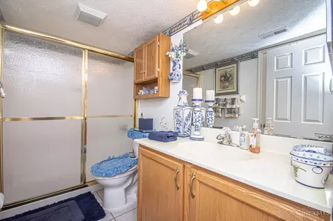 6958 Wembley Cir, Centerville, OH 45459 photo 28