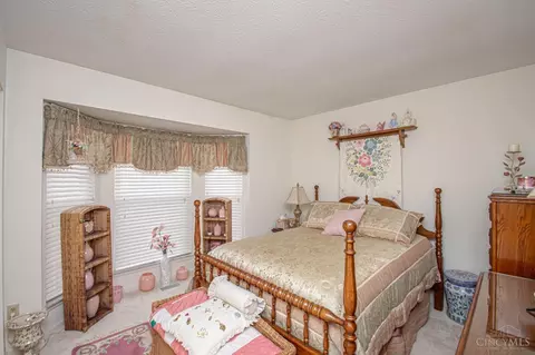 6958 Wembley Cir, Centerville, OH 45459 photo 4