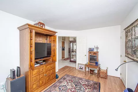 6958 Wembley Cir, Centerville, OH 45459 photo 9