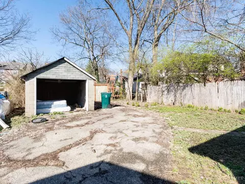 Exterior - 4549 Mitchell Ave, Cincinnati, OH 45232 photo 4 of 5