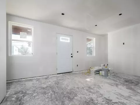 Living - 4549 Mitchell Ave, Cincinnati, OH 45232 photo 2 of 4