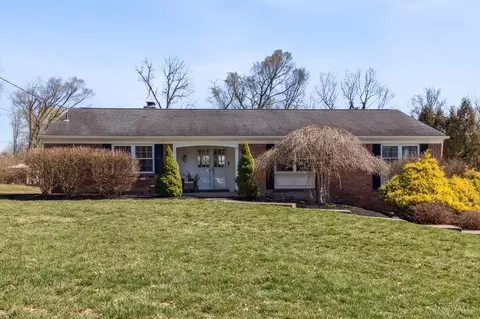 2742 Saddleback Dr, Cincinnati, OH 45244