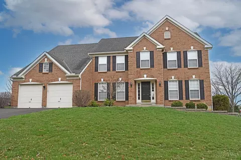 379 Huntington Dr, Loveland, OH 45140