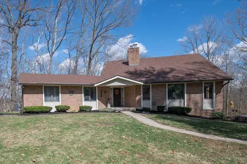 1346 Carriage Ct, Hamilton, OH 45013