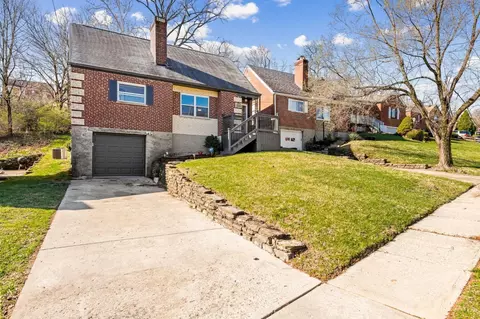 4293 Delridge Dr, Cincinnati, OH 45205 photo 2