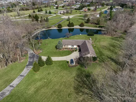 3155 Countryside Ln, Miamisburg, OH 45342