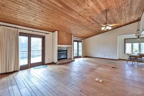 8453 Fields Ertel Rd, Cincinnati, OH 45249 photo 12