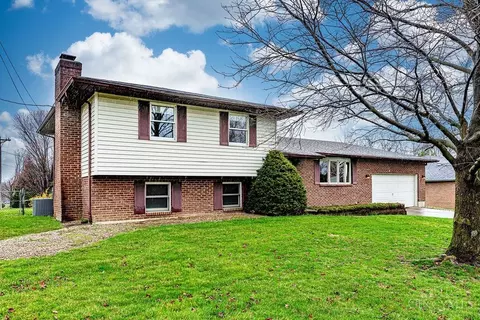3036 Sorbus Dr, Hamilton, OH 45013