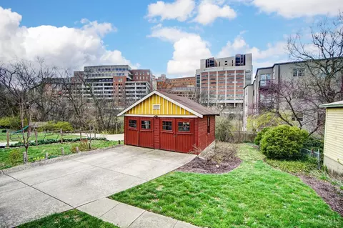 361 Terrace Ave, Cincinnati, OH 45220 photo 27