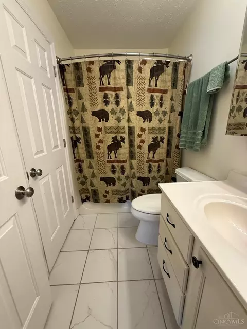 Bath - 3823 Bramblebush Dr, Morrow, OH 45152 photo 2 of 3