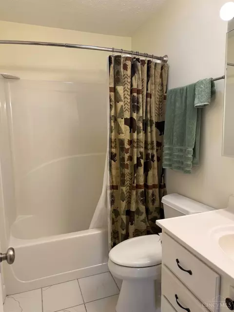 Bath - 3823 Bramblebush Dr, Morrow, OH 45152 photo 3 of 3