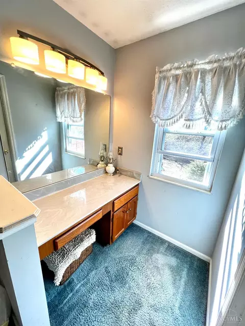 Bath - 517 Hamblin Dr, Cincinnati, OH 45255 photo 2 of 6