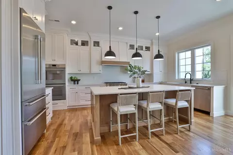 Kitchen - 2739 Observatory Ave, Cincinnati, OH 45208 photo 1 of 7