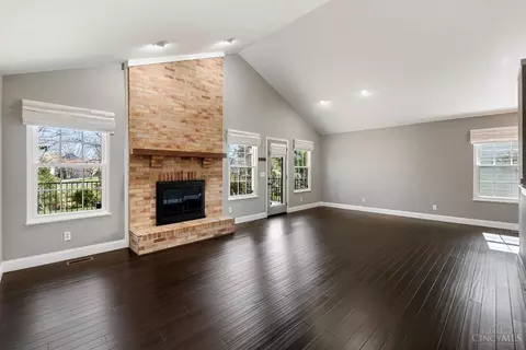 3056 Chatham Ct, Maineville, OH 45039 photo 5