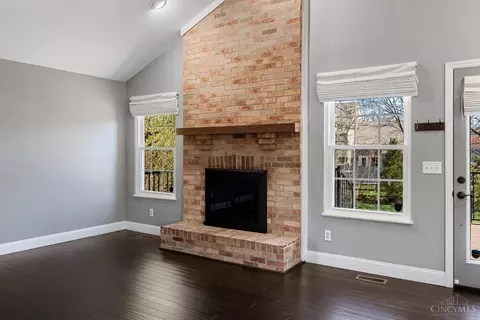 3056 Chatham Ct, Maineville, OH 45039 photo 7