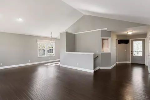 3056 Chatham Ct, Maineville, OH 45039 photo 4