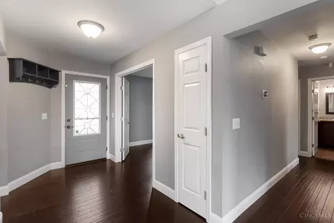 3056 Chatham Ct, Maineville, OH 45039 photo 2