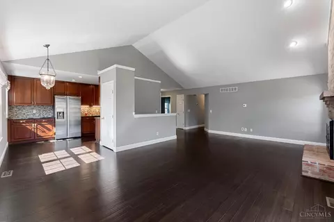 3056 Chatham Ct, Maineville, OH 45039 photo 9