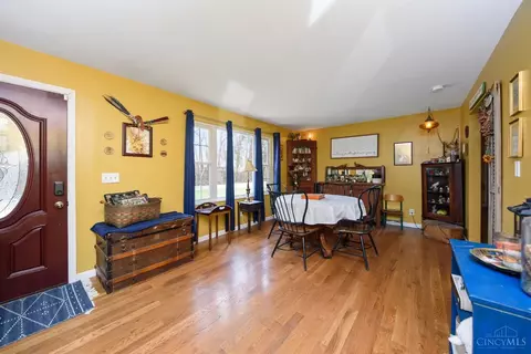 Dining - 280 Curry Dr, Williamsburg, OH 45176 photo 2 of 2