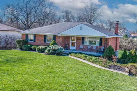 7415 Elkwood Dr, West Chester, OH 45069