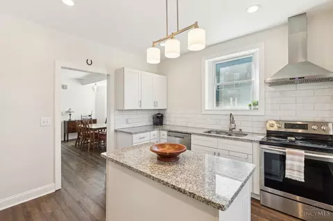 2881 Dirheim Ave, Cincinnati, OH 45211 photo 12