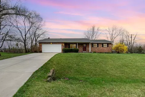 7003 Spruce Hill Cir, West Chester, OH 45069