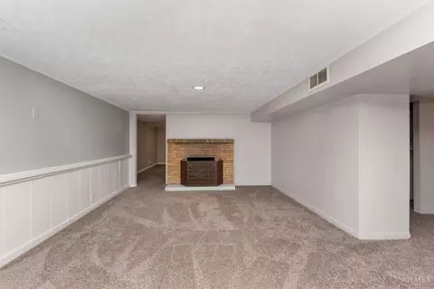 Living - 458 Craig Rd, Cincinnati, OH 45244 photo 6 of 6
