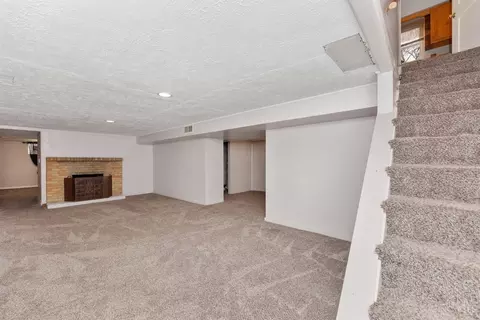 Living - 458 Craig Rd, Cincinnati, OH 45244 photo 4 of 6
