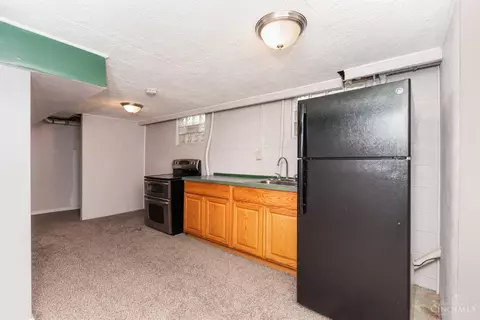 Kitchen - 458 Craig Rd, Cincinnati, OH 45244 photo 5 of 5