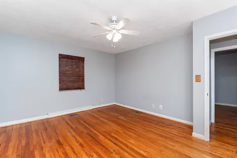Bedroom - 458 Craig Rd, Cincinnati, OH 45244 photo 3 of 5